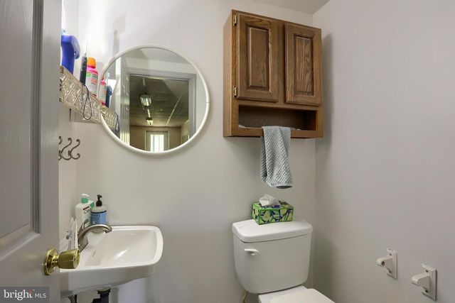 1460 WOODRIDGE DR, Middletown, PA 17057