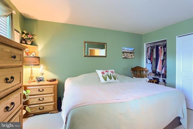 1460 WOODRIDGE DR, Middletown, PA 17057