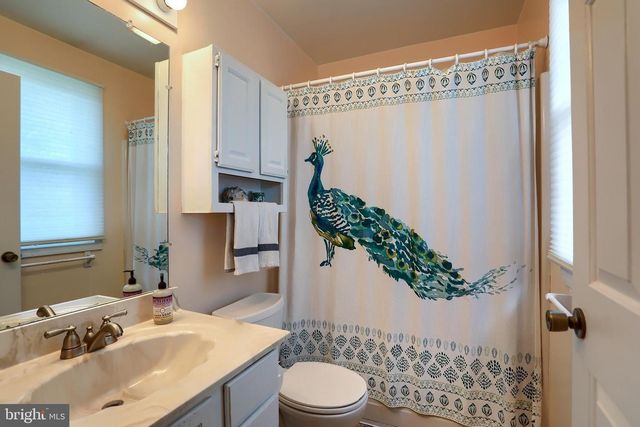 1460 WOODRIDGE DR, Middletown, PA 17057