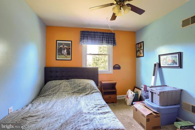 1460 WOODRIDGE DR, Middletown, PA 17057
