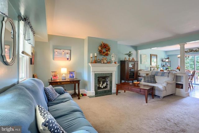 1460 WOODRIDGE DR, Middletown, PA 17057