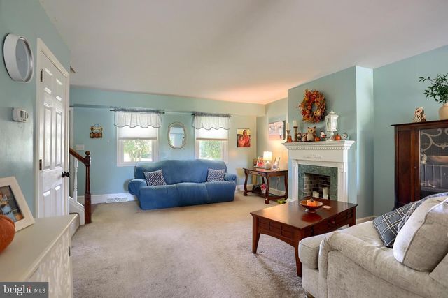 1460 WOODRIDGE DR, Middletown, PA 17057