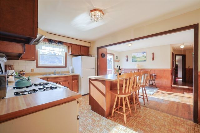 343 American Legion Highway, Westport, MA 02790