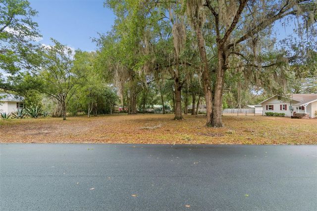 5501 E LIVE OAK LANE, Inverness, FL 34453