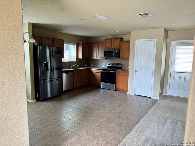 1411 Dry Eagle, San Antonio, TX 78245