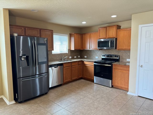 1411 Dry Eagle, San Antonio, TX 78245