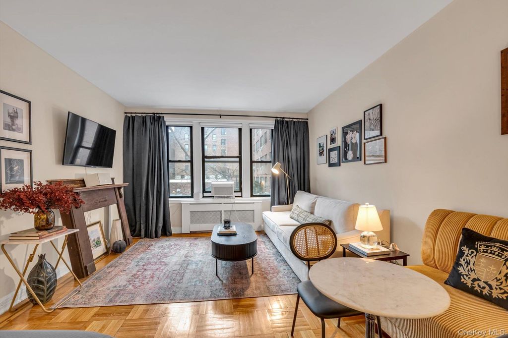 8380 118th Street 2P, Kew Gardens, NY 11415