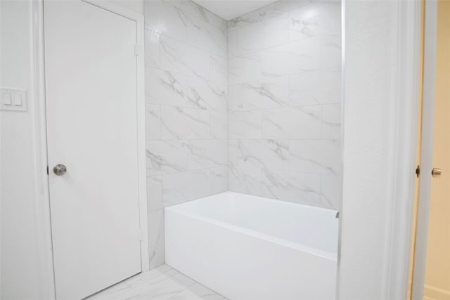 16002 Constitution Lane, Friendswood, TX 77546