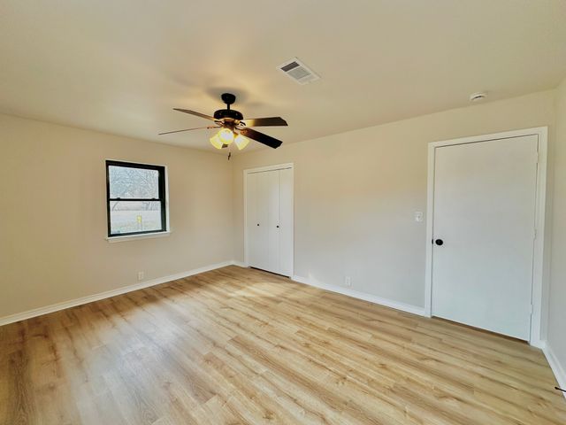 1210 E Jefferson Street, Van Alstyne, TX 75495