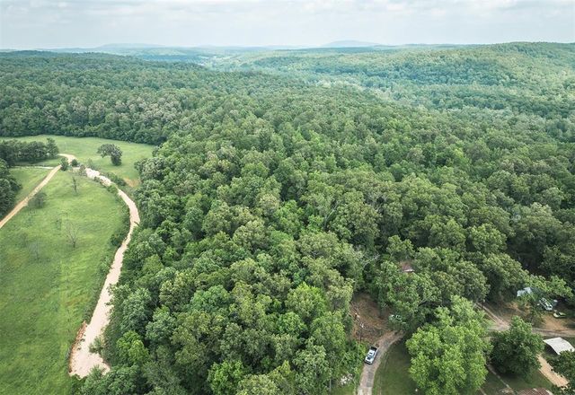 882 Wayne 459, Piedmont, MO 63957