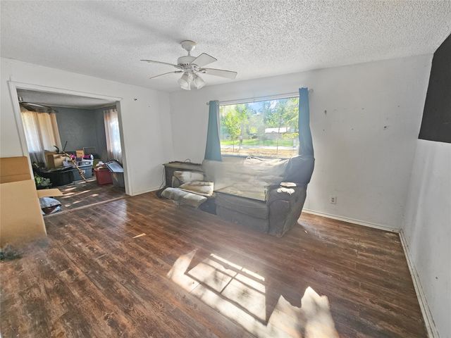 709 Cedarcrest Drive, Tool, TX 75143