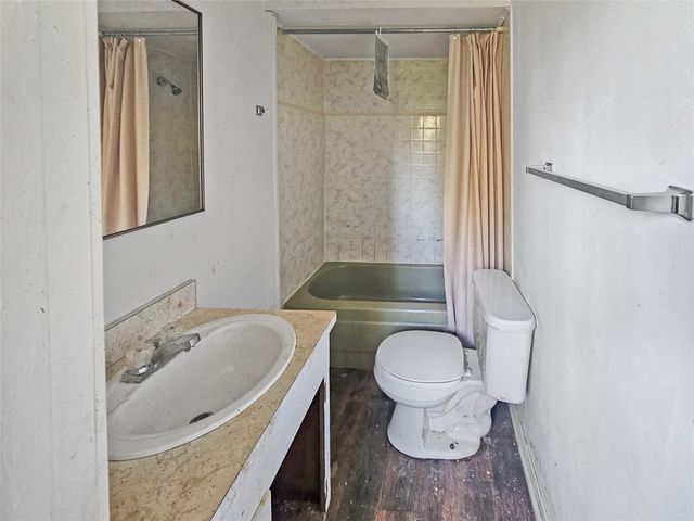 709 Cedarcrest Drive, Tool, TX 75143