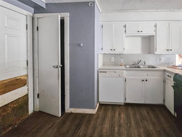 709 Cedarcrest Drive, Tool, TX 75143