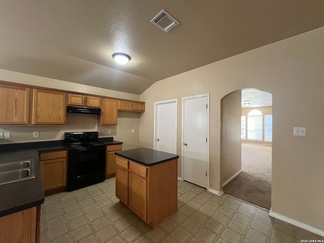 1231 Jordan Xing, San Antonio, TX 78221