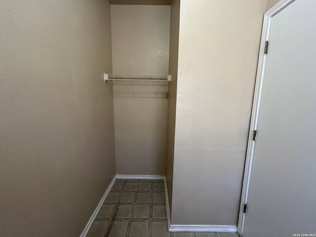 1231 Jordan Xing, San Antonio, TX 78221