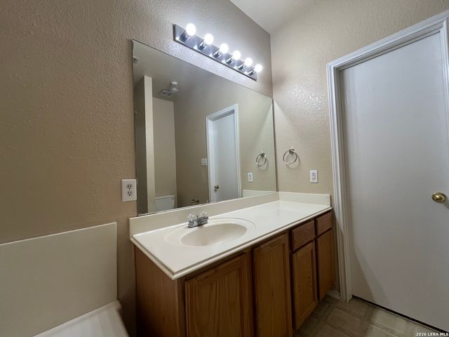 1231 Jordan Xing, San Antonio, TX 78221