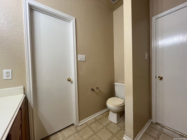 1231 Jordan Xing, San Antonio, TX 78221