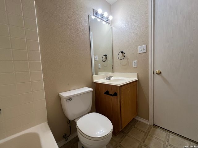 1231 Jordan Xing, San Antonio, TX 78221