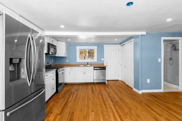 192 E Spring St, Avon, MA 02322