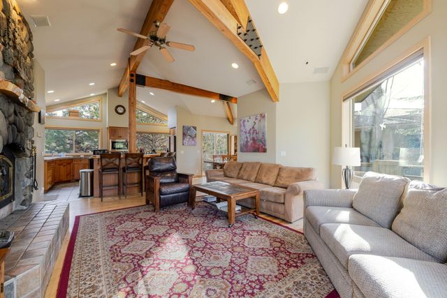 58010 Mulligan Lane, Sunriver, OR 97707