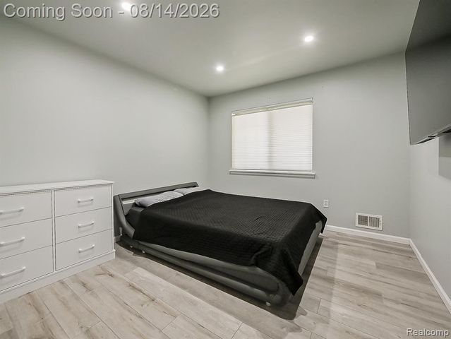 29101 Hayes Road, Warren, MI 48088