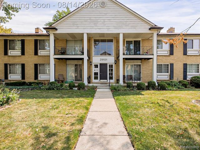 29101 Hayes Road, Warren, MI 48088