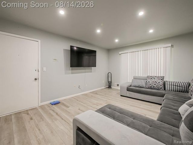 29101 Hayes Road, Warren, MI 48088