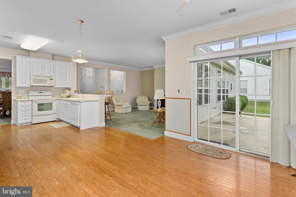 18 GARFIELD CT, COLUMBUS, NJ 08022 — photo 4