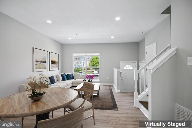 7135 LADD CIR, Frederick, MD 21703