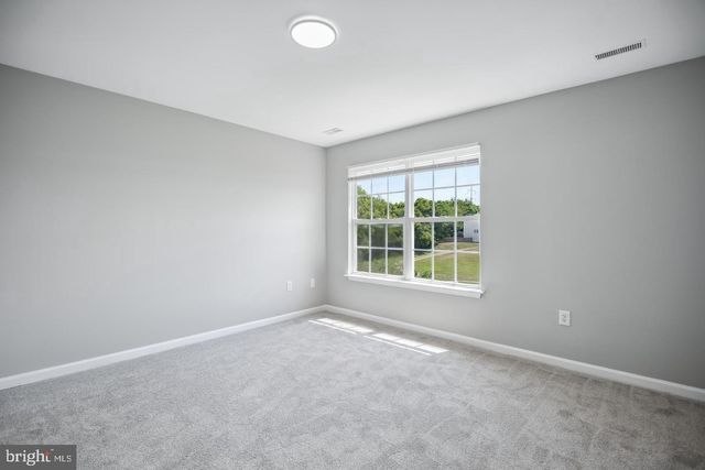 7135 LADD CIR, Frederick, MD 21703