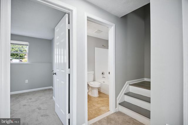 7135 LADD CIR, Frederick, MD 21703