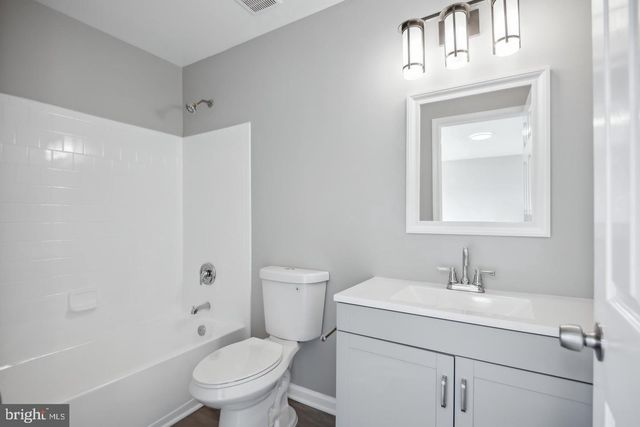 7135 LADD CIR, Frederick, MD 21703