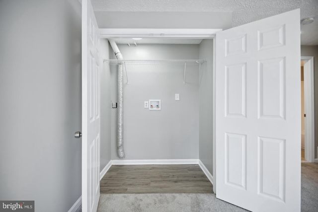 7135 LADD CIR, Frederick, MD 21703