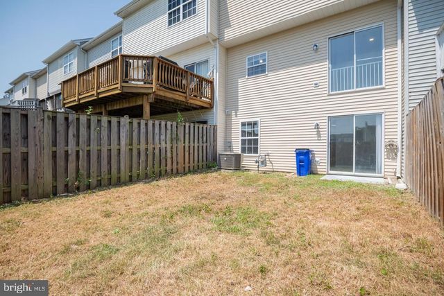 7135 LADD CIR, Frederick, MD 21703