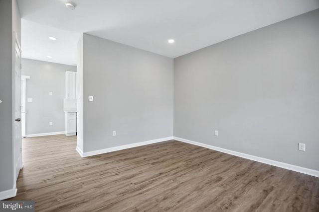 7135 LADD CIR, Frederick, MD 21703