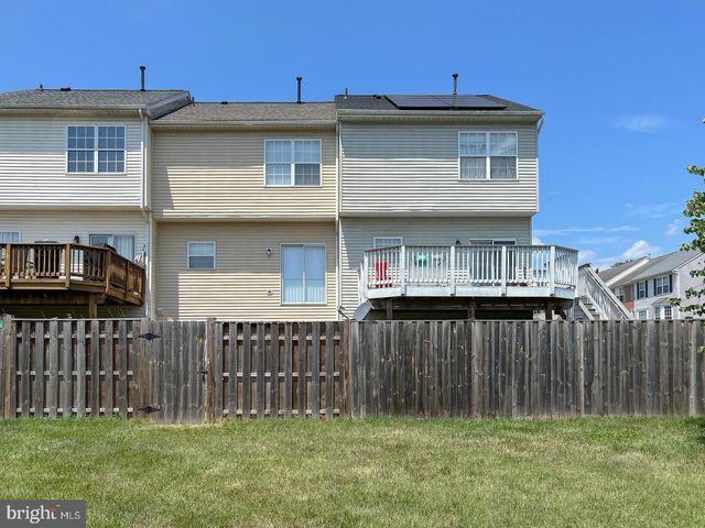 7135 LADD CIR, Frederick, MD 21703