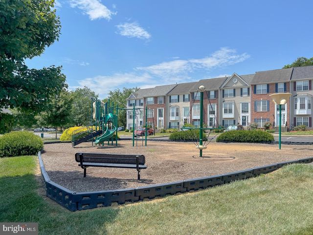7135 LADD CIR, Frederick, MD 21703