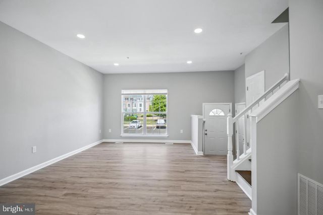 7135 LADD CIR, Frederick, MD 21703