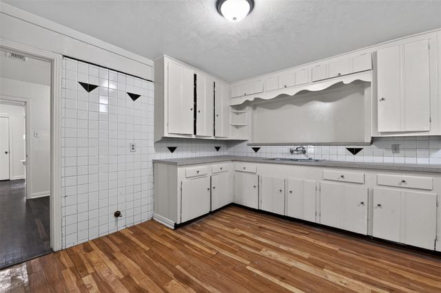 7822 Belbay Street, Houston, TX 77033