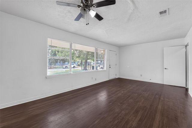 7822 Belbay Street, Houston, TX 77033