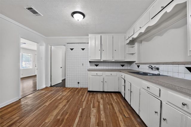 7822 Belbay Street, Houston, TX 77033
