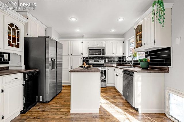 7317 Sullivan Circle, Colorado Springs, CO 80911