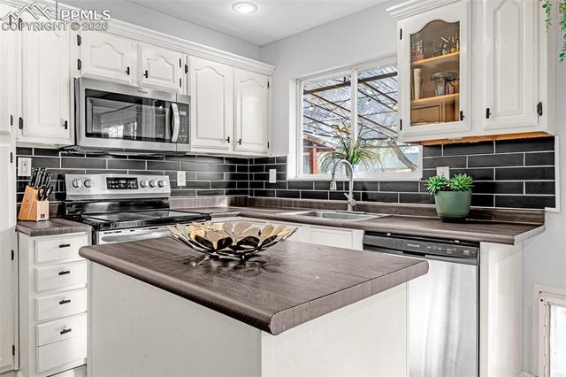 7317 Sullivan Circle, Colorado Springs, CO 80911