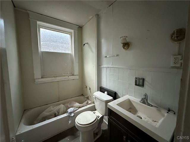 145 East 5th Street, Oswego, NY 13126