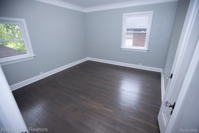 17352 Parkside Street, Detroit, MI 48221