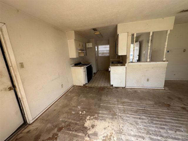 6415 Cinnamon Oaks Drive, Dallas, TX 75241