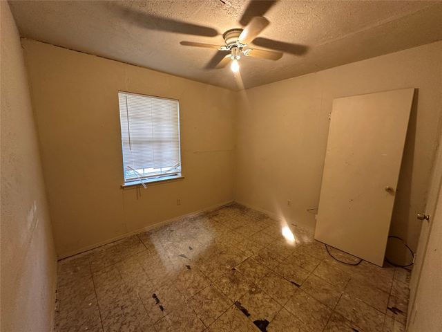 6415 Cinnamon Oaks Drive, Dallas, TX 75241