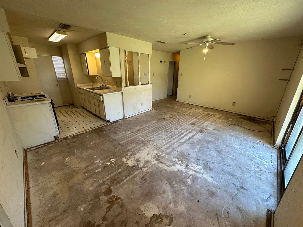 6415 Cinnamon Oaks Drive, Dallas, TX 75241