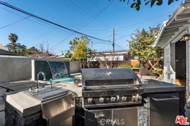 119 S Hobart Boulevard, Los Angeles, CA 90004