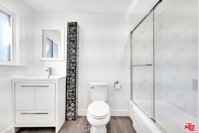 119 S Hobart Boulevard, Los Angeles, CA 90004